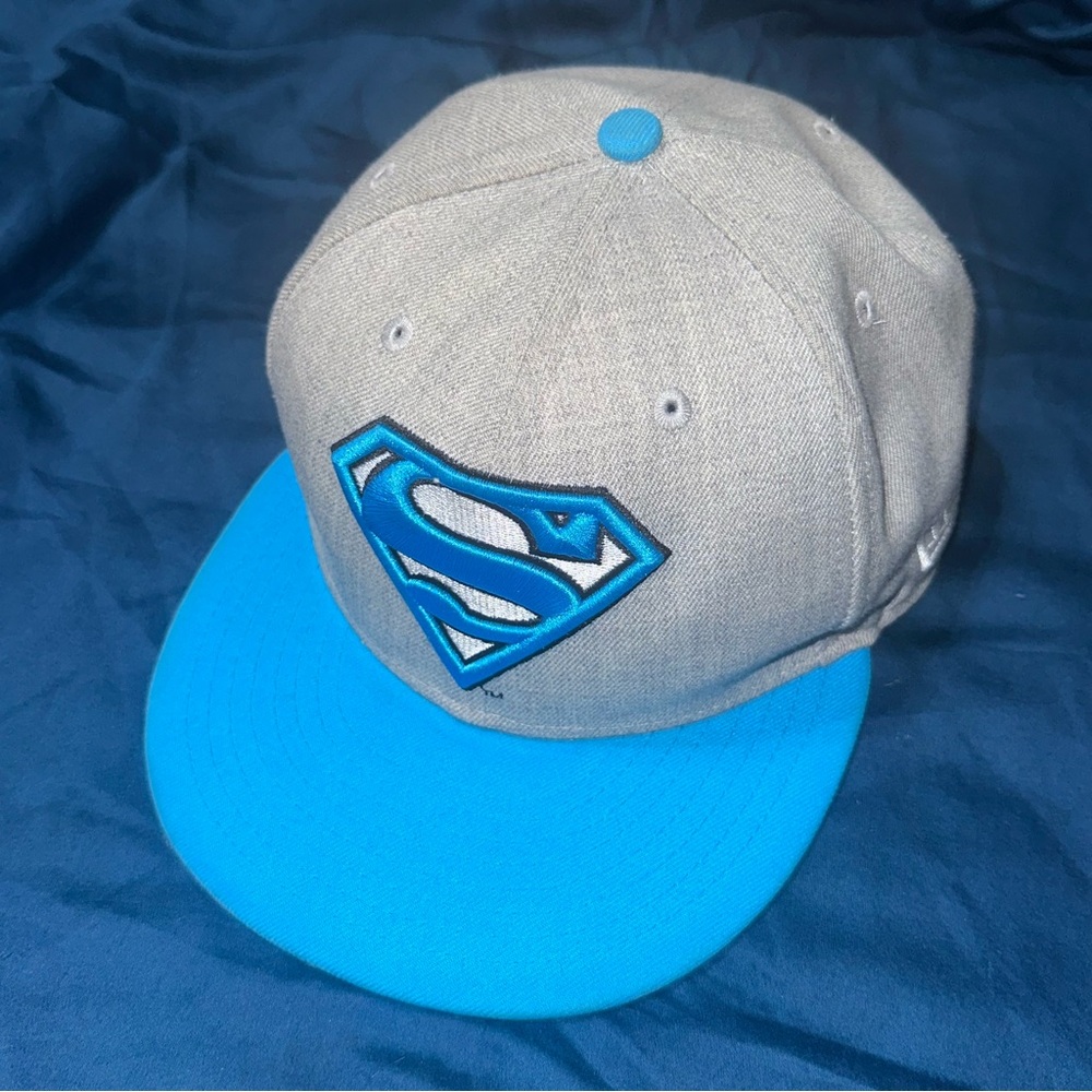 Superman SnapBack Hats (2) DC Comics Super Hero One Size Fits Most Adjustable - Picture 7 of 14